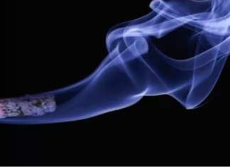 लो अब बढ़ने वाले हैं सिगरेट के दाम, Gold Flake से लेकर Classic तक की 19-41 परसेंट तक बढ़ सकती कीमत